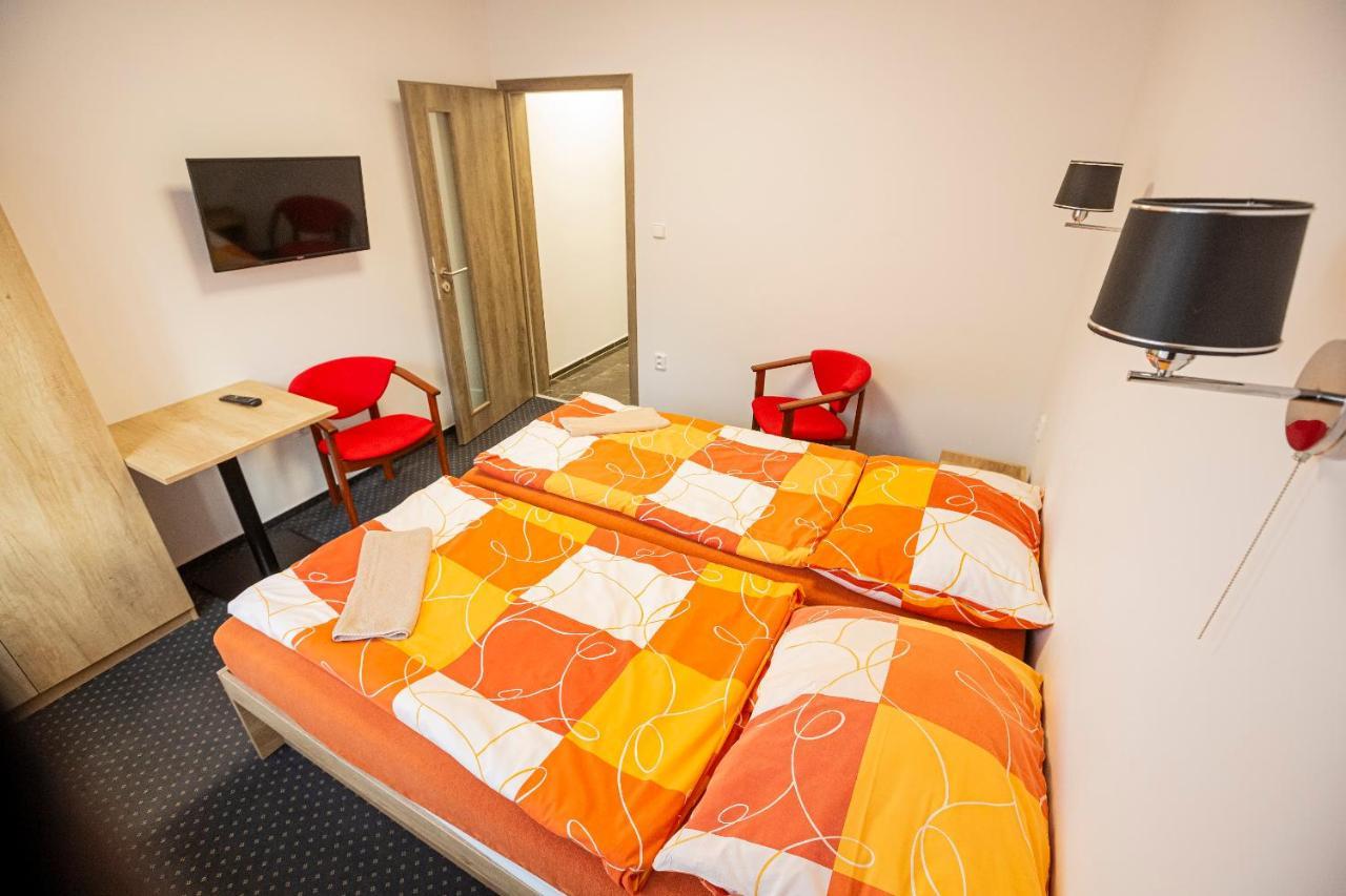 Hotel Rabbit Trhovy Stepanov ภายนอก รูปภาพ