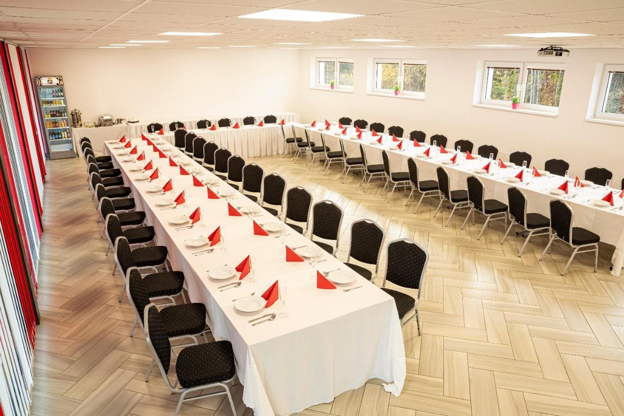 Hotel Rabbit Trhovy Stepanov ภายนอก รูปภาพ