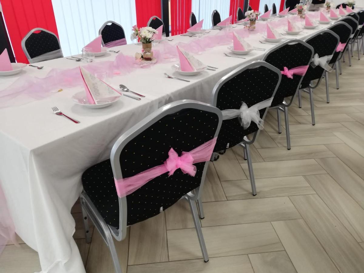 Hotel Rabbit Trhovy Stepanov ภายนอก รูปภาพ