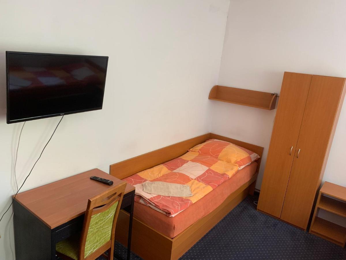 Hotel Rabbit Trhovy Stepanov ภายนอก รูปภาพ
